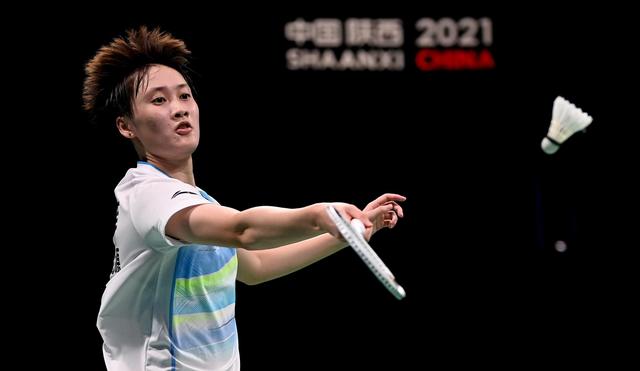 两球感到高 两球感到高